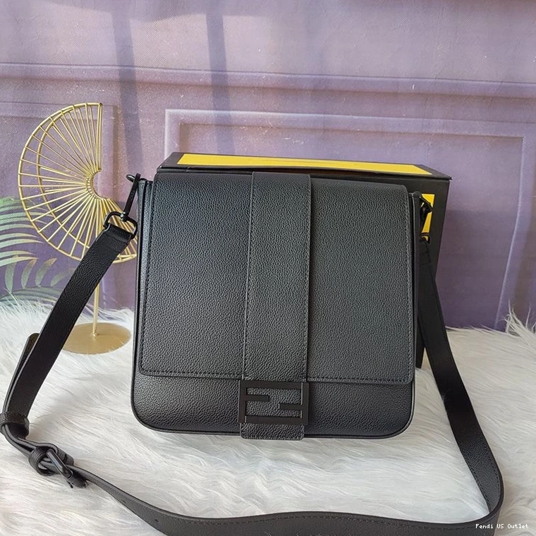 HOT Baguette In Fendi Romano Black Cuoio Leather Medium Messenger 0801